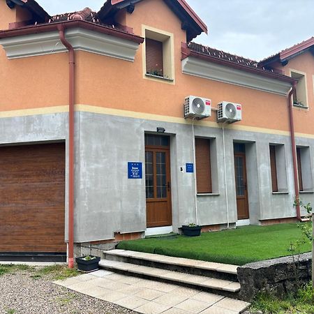 Apartman Galerija Ogulin Exterior photo
