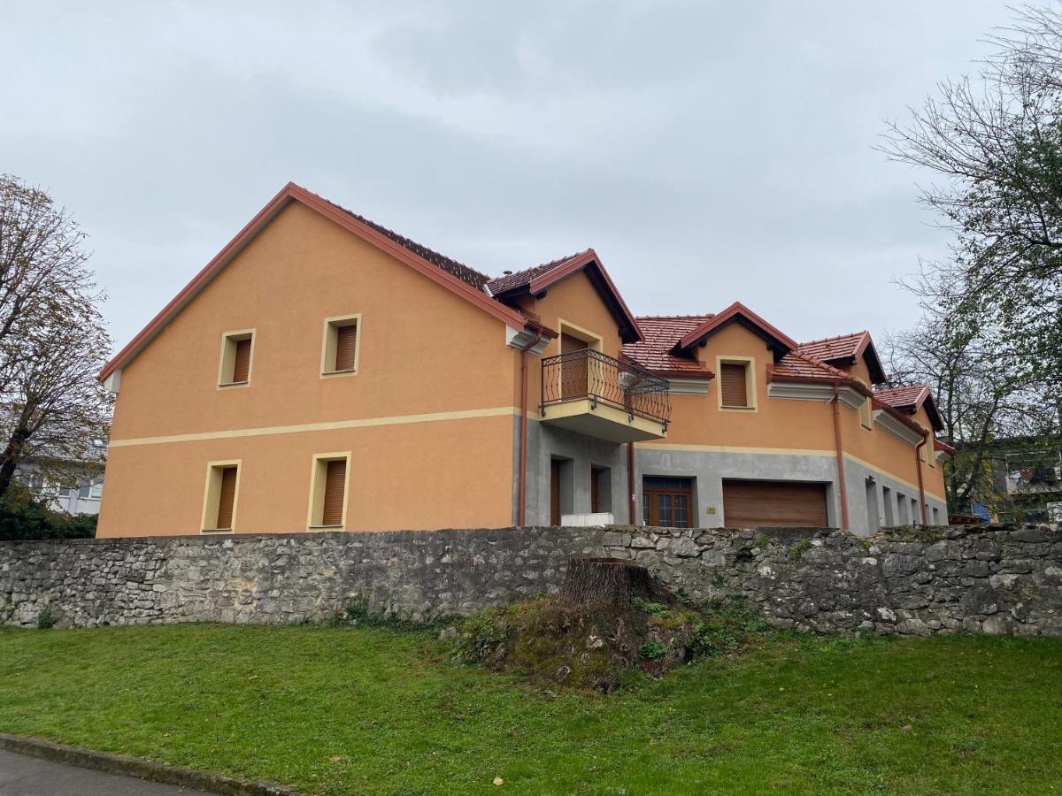Apartman Galerija Ogulin Exterior photo