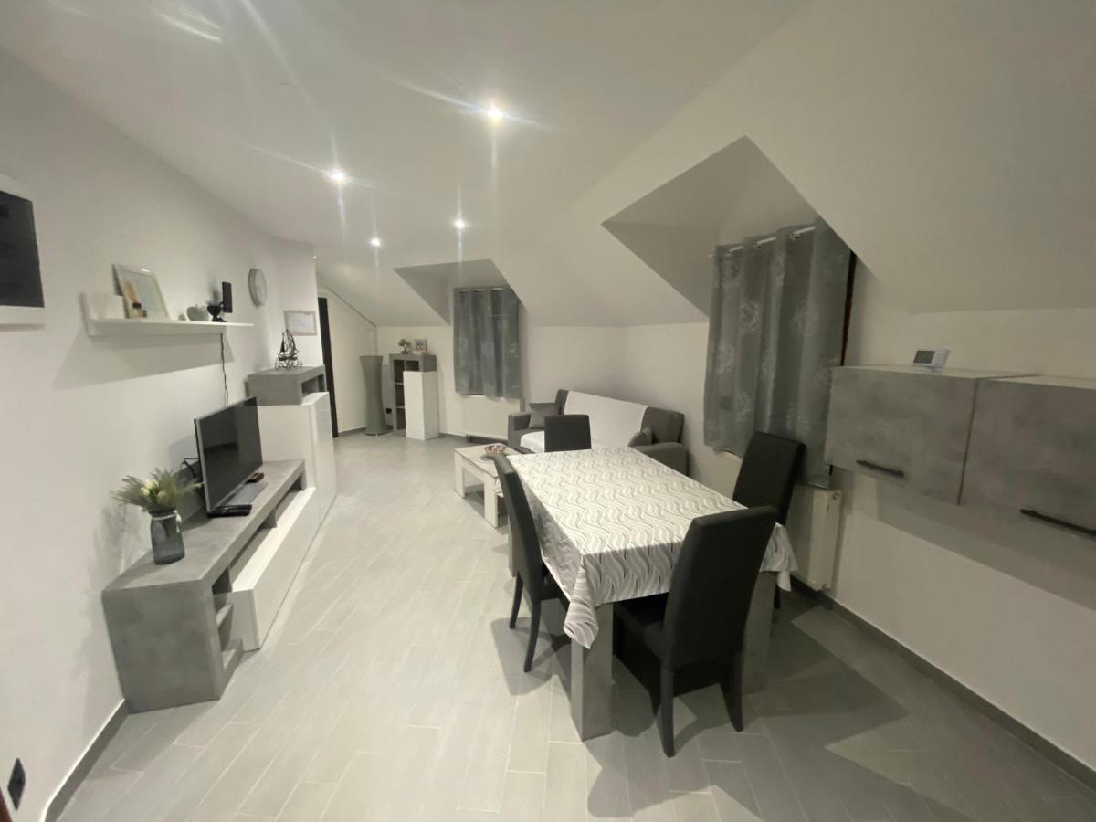 Apartman Galerija Ogulin Exterior photo