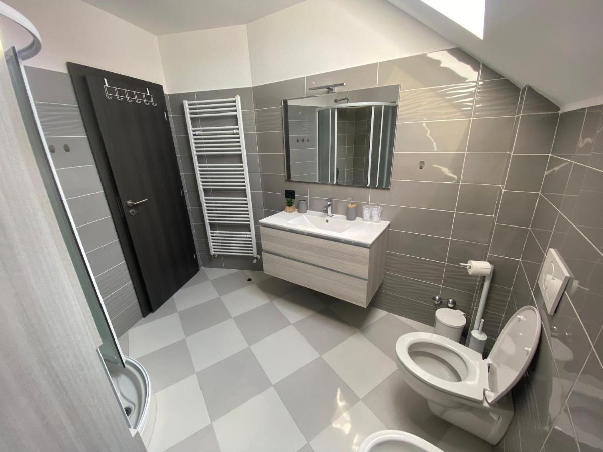 Apartman Galerija Ogulin Exterior photo